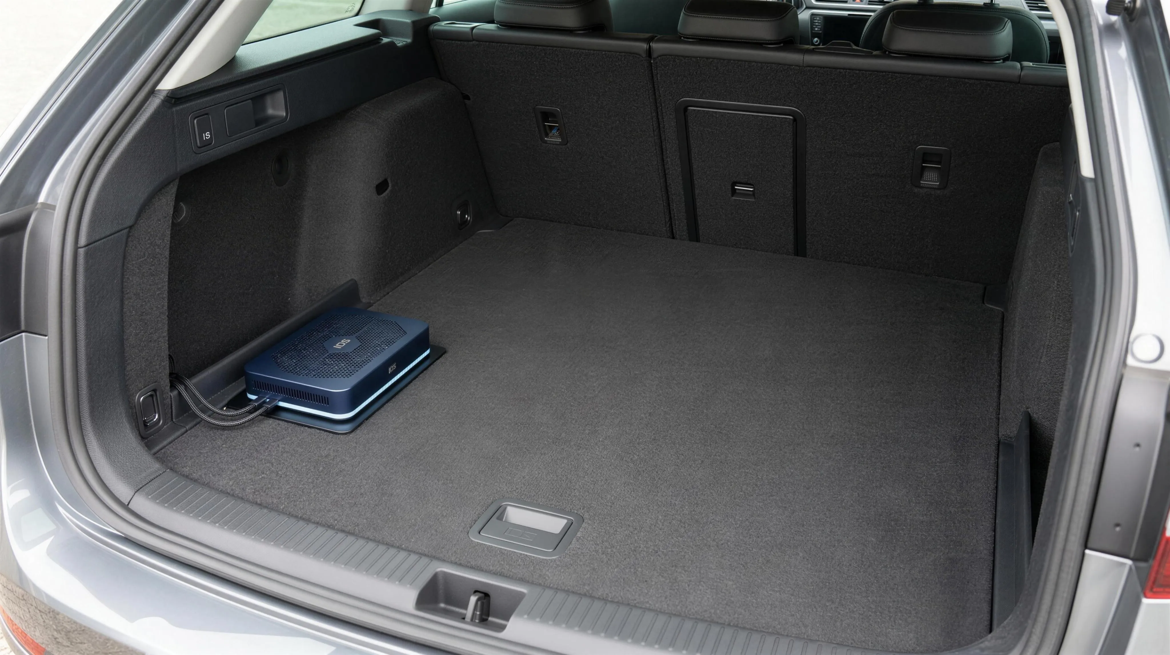 IDS Core installato nel baule dell'auto